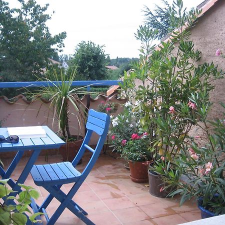 Les Pierres Blanches Bed & Breakfast Bonneuil-Matours Exterior photo