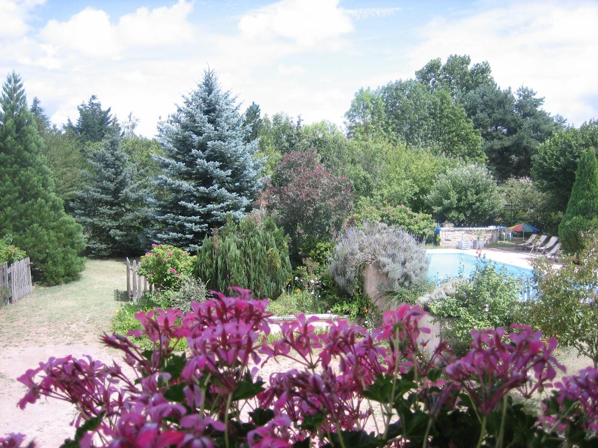 Les Pierres Blanches Bed & Breakfast Bonneuil-Matours Exterior photo